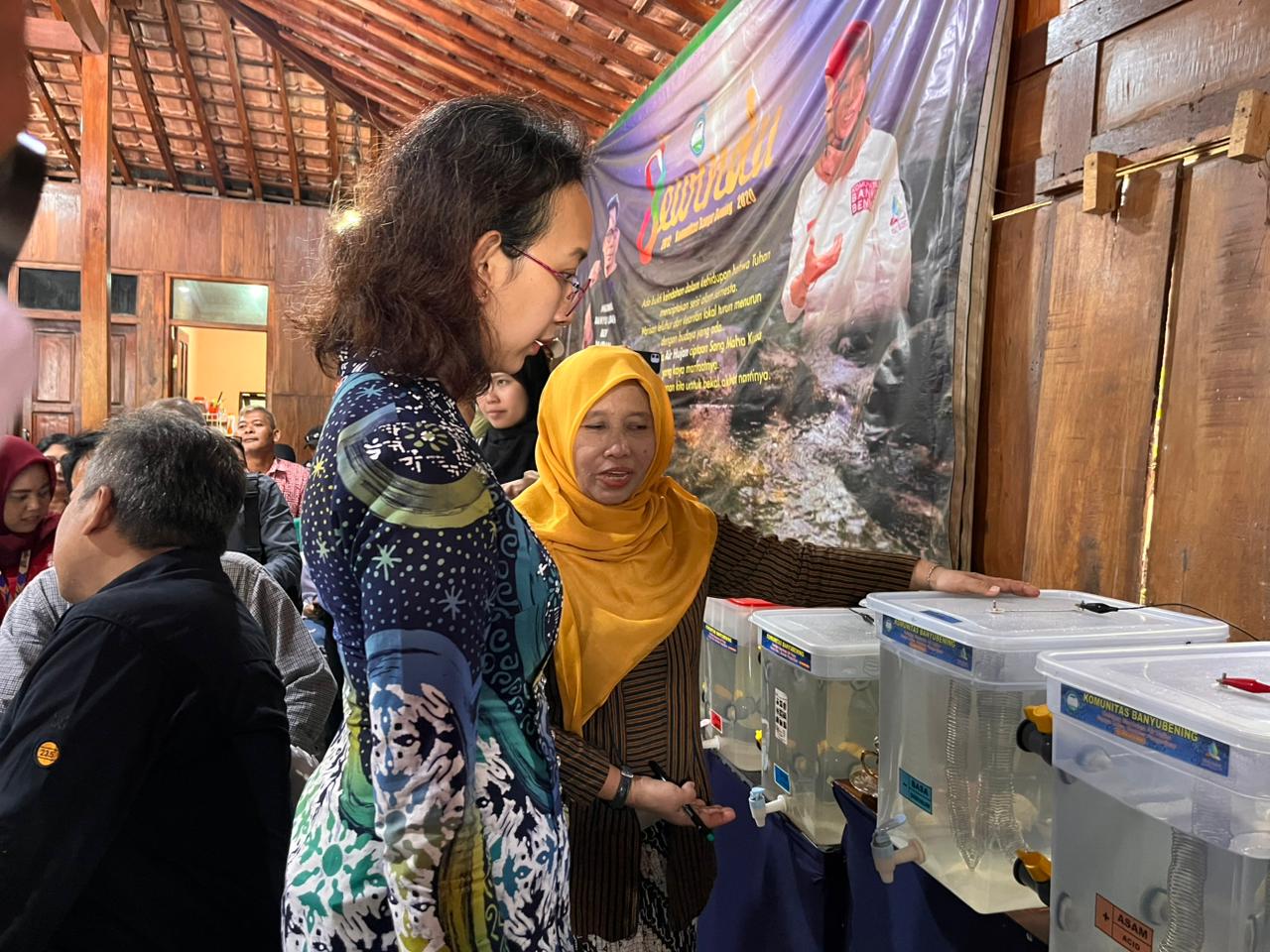 GKR Bendara apresiasi Komunitas Banyu Bening Sleman yang 10 tahun konsisten memanen air hujan sebagai teladan menjaga kedaulatan air. Foto: istimewa