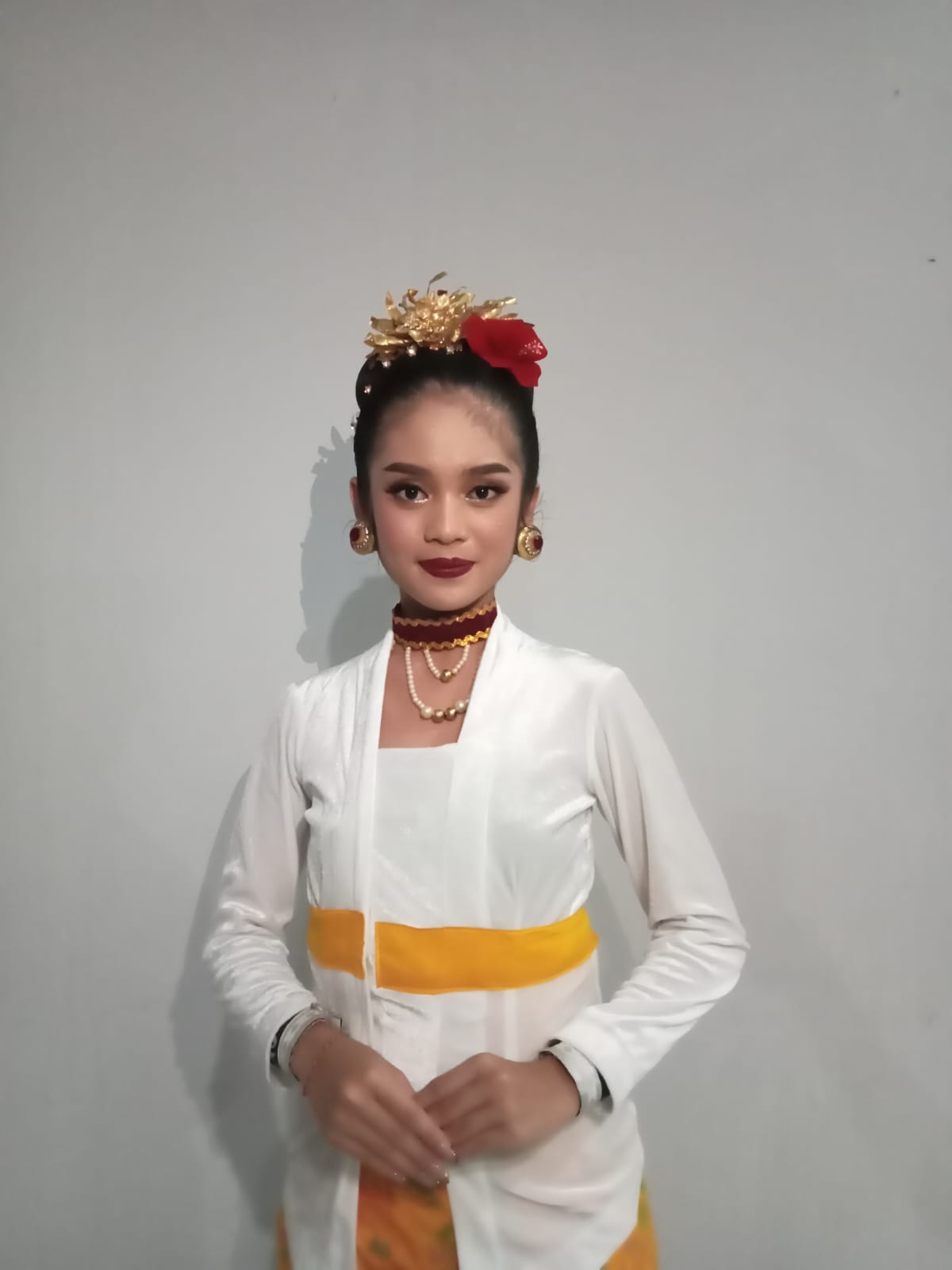 Cucu Raja Pemecutan, Anak Agung Sagung Saraswathi Dharmaputri, tampil memukau di PPBI 2025 dengan misi mulia menyalakan semangat budaya Bali. foto: Istimewa